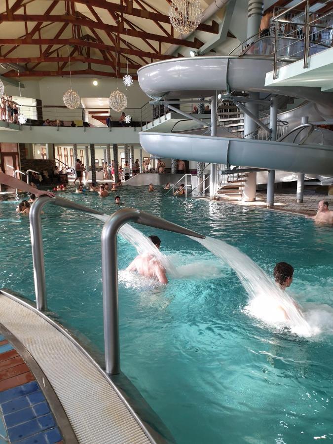 Apartman Elizabeth Bešeňová Eksteriør billede
