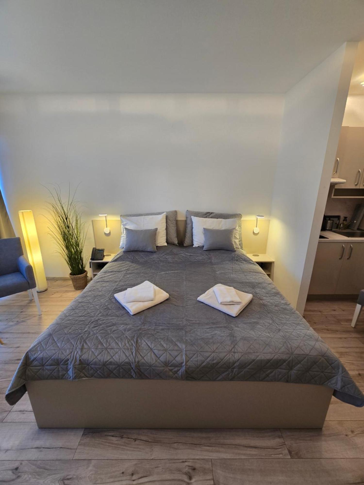 Apartman Elizabeth Bešeňová Eksteriør billede
