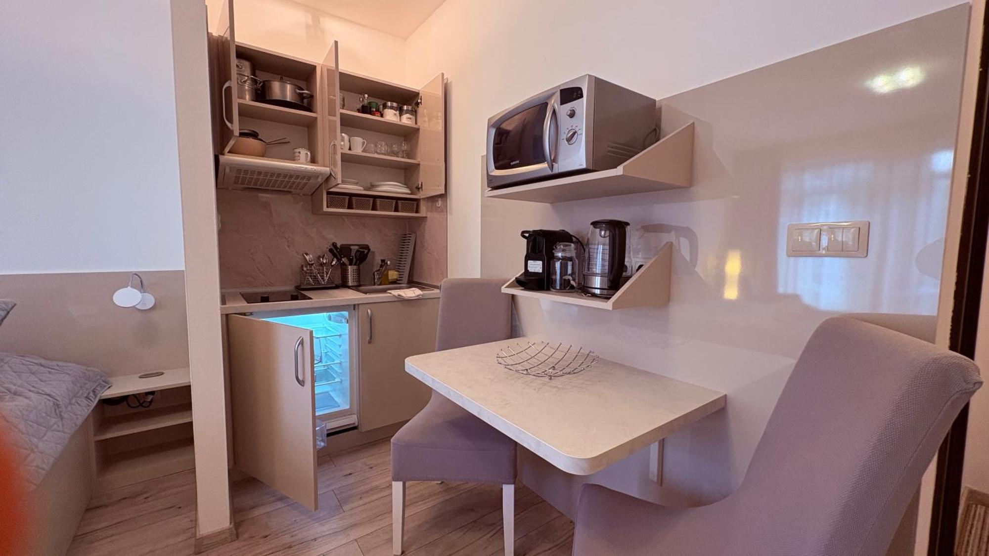 Apartman Elizabeth Bešeňová Eksteriør billede