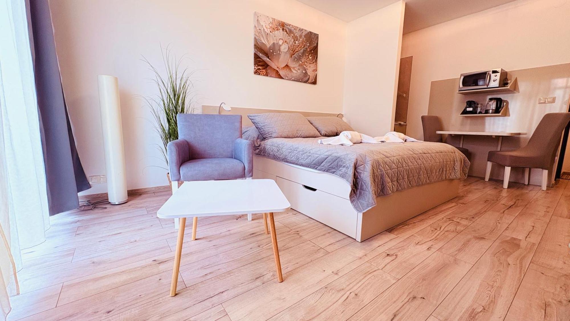 Apartman Elizabeth Bešeňová Eksteriør billede