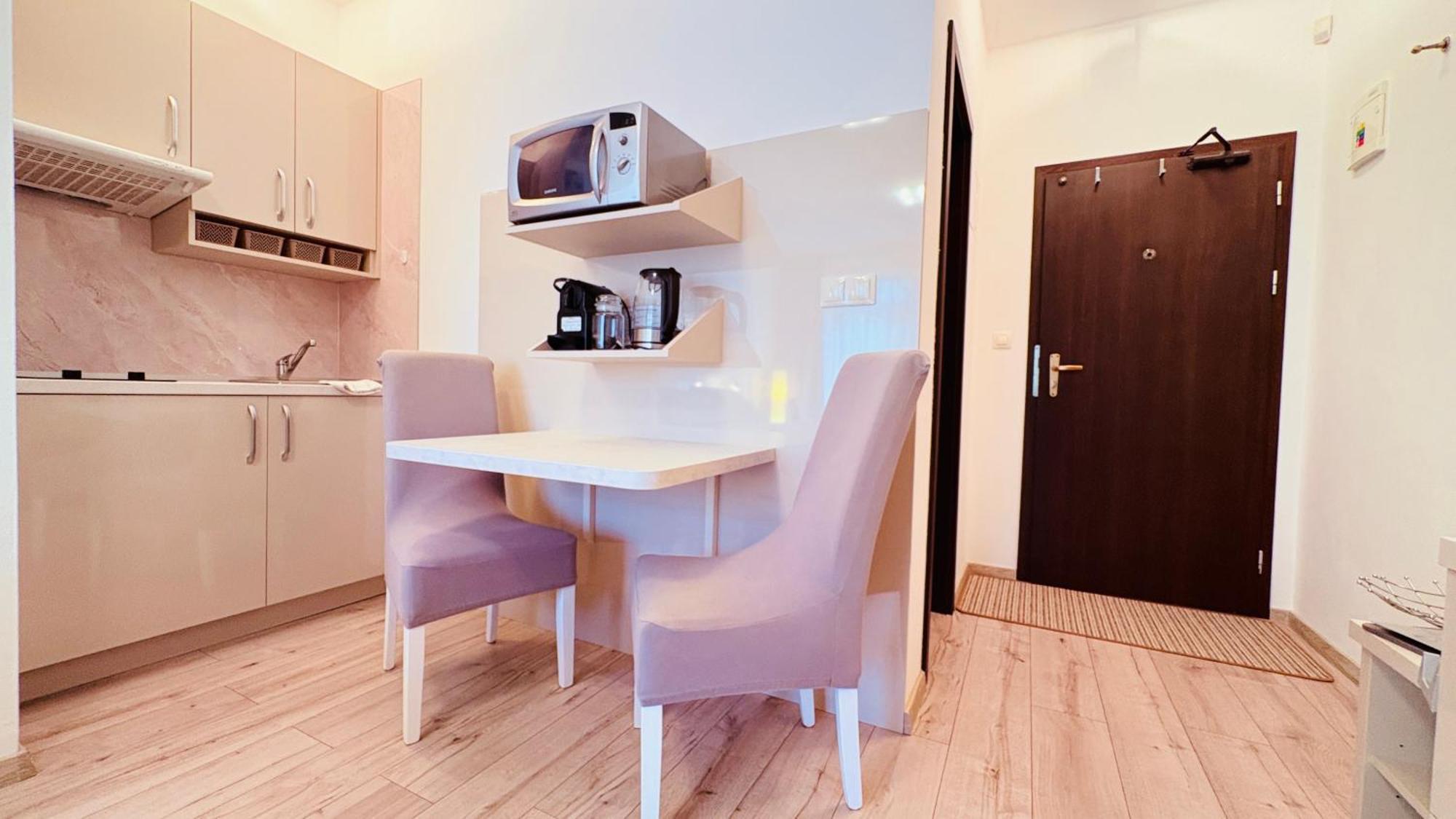 Apartman Elizabeth Bešeňová Eksteriør billede